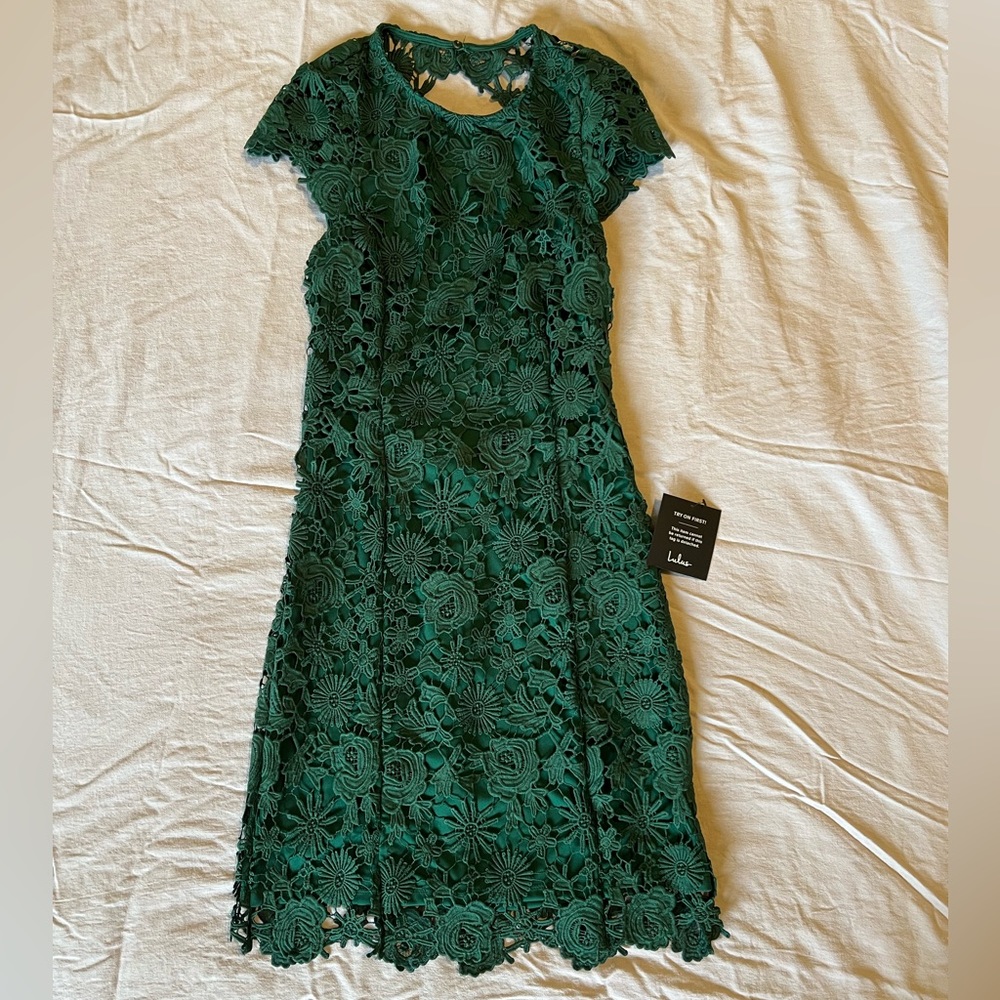 NWOT EMERALD GREEN Lulu’s Romance Backless Lace Dress